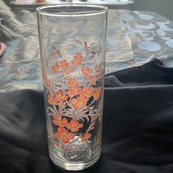 Vase- 1987 Glass Pink Flowers Pasabahce Vase Made In Turkey - Picture 3 of 10